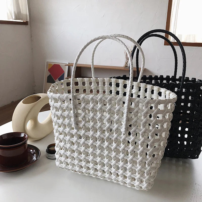 Summer Bag Women New Hand Woven Messenger Bag Hand-Held Single Shoulder Bag Hollow Vegetable Basket Casual Travel Beach Bag